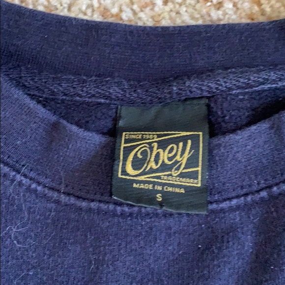 Obey pullover - Picture 2 of 2